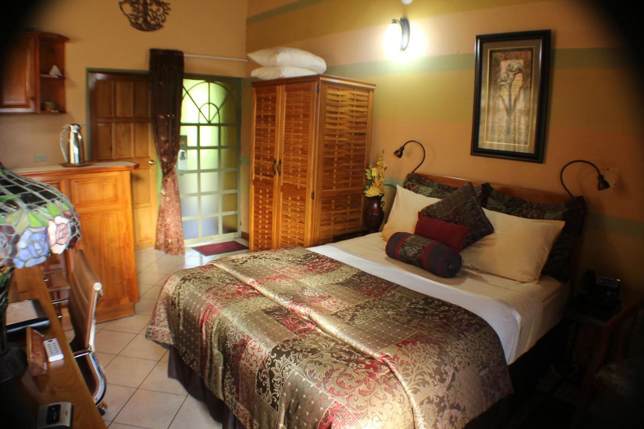 Native Abode Bed and Breakfast Bon Accord Village Εξωτερικό φωτογραφία
