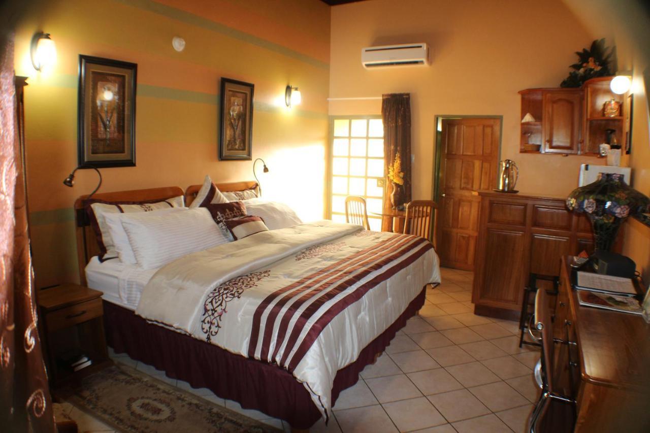 Native Abode Bed and Breakfast Bon Accord Village Εξωτερικό φωτογραφία